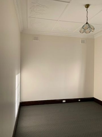 Comfortable & Cosy Two Bedroom Home - Photo 5