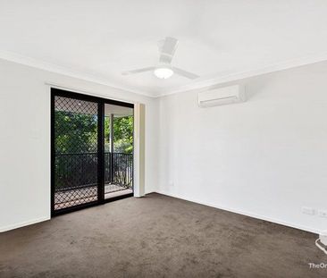 Break Lease! SPACIOUS 3 BED UNIT IN LEAFY COMMUNITY CLOSE TO SHOPS ... - Photo 2