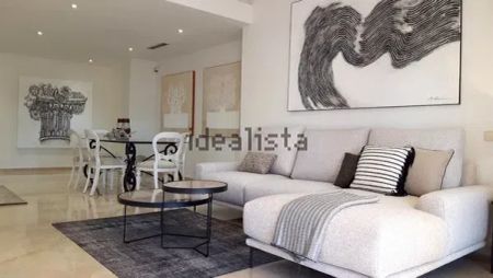 Alquiler de piso en Urbanización Golf Río Real - Photo 2