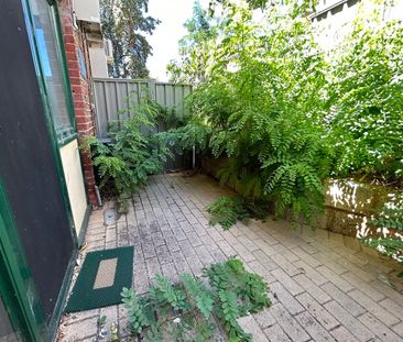 2/53 Stirling highway, Nedlands, WA 6009 - Photo 3