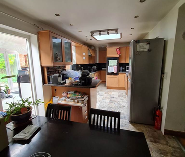 1 bedroom in a house share to rent - Photo 3