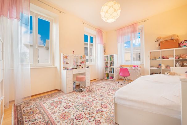 Elegante Wohnung mit Seeblick in einer stilvollen historischen Villa - Foto 1