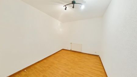 Location Appartement 3 pièces 75m² VALENCE 26000 - Photo 4