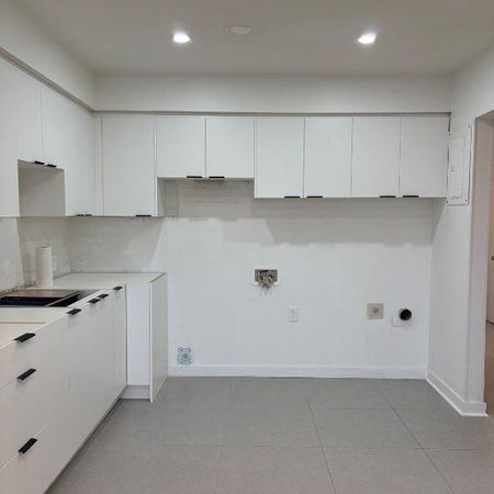 À louer appartement 4-1/2 non chauffé 3e étages - Photo 4