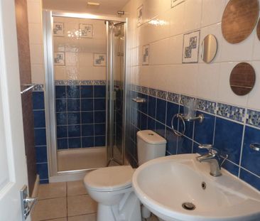 2 bedroom semi-detached house to rent - Photo 6