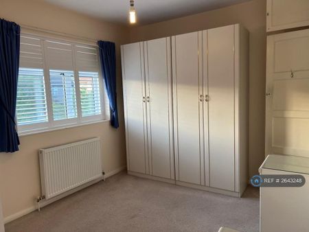 2 bedroom flat to rent - Photo 3