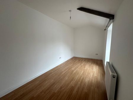 Bridgend Road, Pontyclun, Llanharan - Photo 5