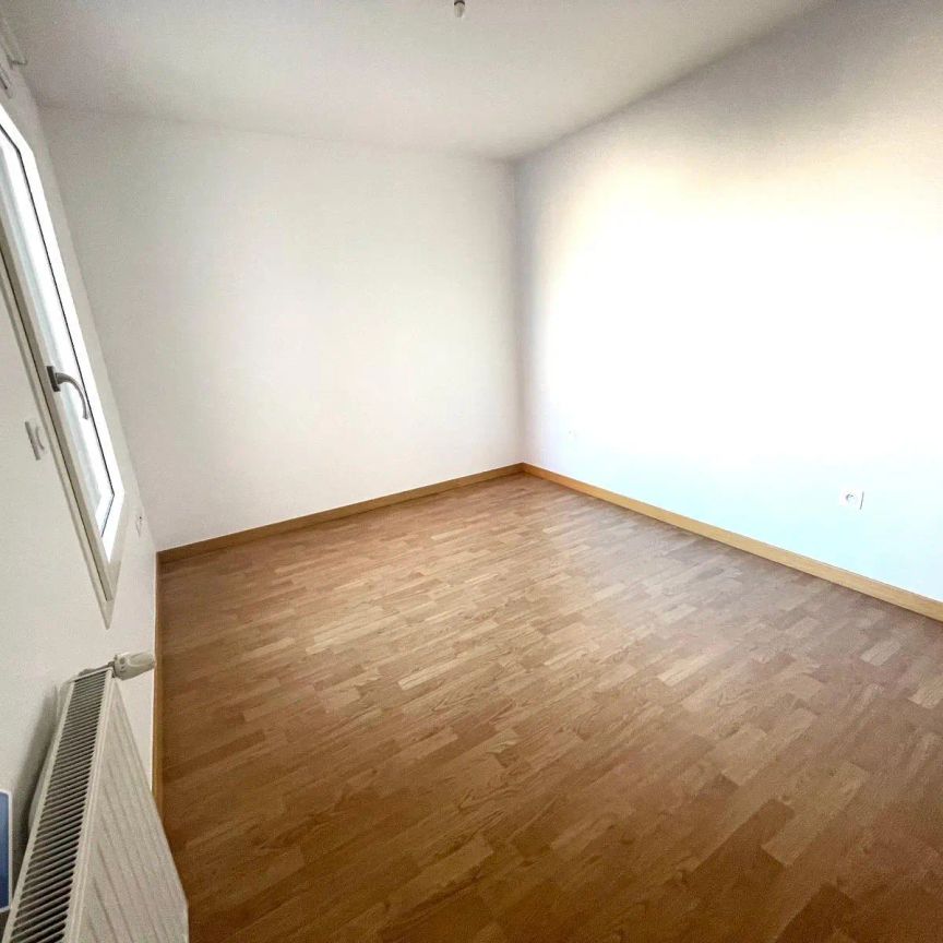 Appartement à louer 4 pièces 78.96m² - Photo 1