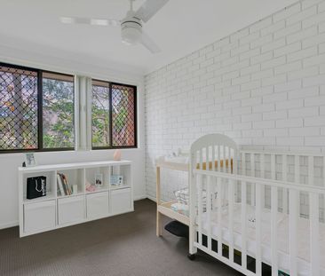 Cosy Townhouse with Complex Pool - Photo 4