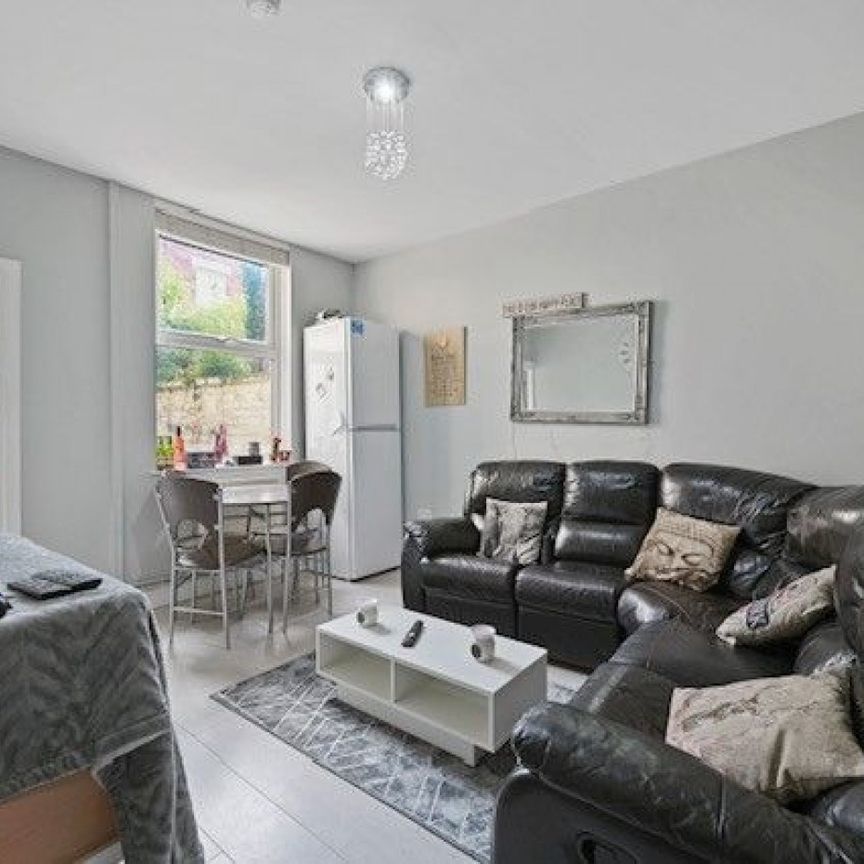 Wellfield Road, Preston - Photo 1