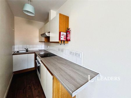 2 bedroom flat to rent - Photo 3