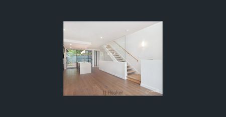 Modern Executive Townhouse in a Prime Location - Photo 2