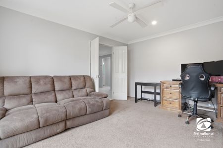 Beautifully Family Home in Quiet Cul-de-Sac - Photo 4