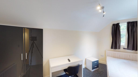 2 bedroom semi-detached house to rent - Photo 3