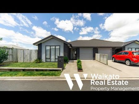 Modern Two Bedroom Home - Photo 4