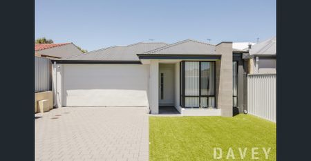 Low Maintenance Home in a Prime Location! - Photo 5