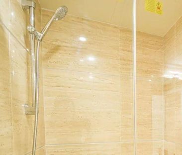 2 bedroom luxury Apartment for rent in Benahavís, Spain - Photo 6