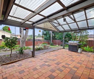 Spacious Family Living in Prestigious Glen Alpine - Photo 2