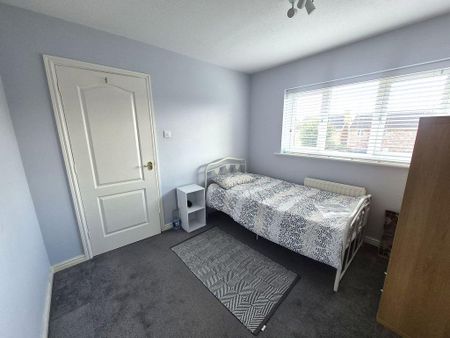 3 bedroom semi-detached house to rent - Photo 5