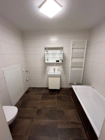 Moderne, bestens aufgeteilte 3-Zimmer-Wohnung mit möblierter Küche in Maria Schmolln - Photo 3