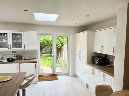 North Place Room 5 - Photo 4