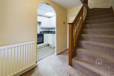 2 bedroom semi-detached house to rent - Photo 3