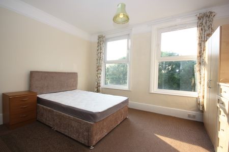 1 bed flat to rent in New Bridge Street, Devon, EX4 - Photo 3