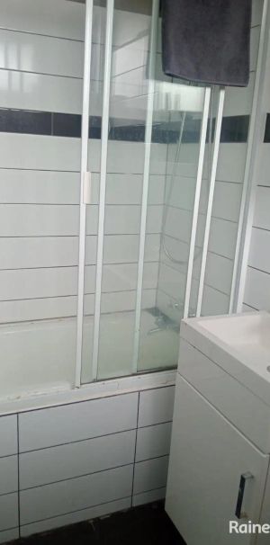 “Convenient 1-bedroom apartment in the heart of Albion” - Photo 1