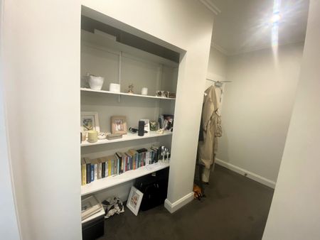 Gem on Oriental! - Photo 3