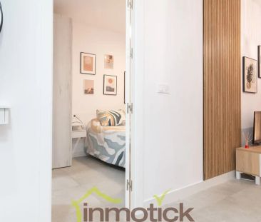 Piso de alquiler en Centro - Photo 1