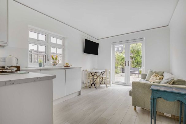 Verbena Gardens, W6 9TP, London - Photo 1