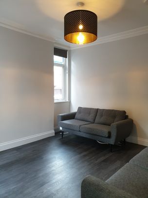 5 Bed Semi-Detached House, Radcliffe Road, NG2 - Photo 1