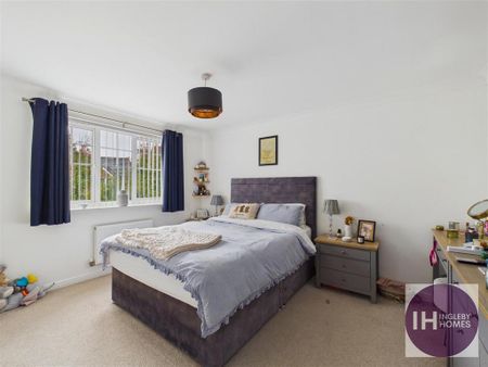 4 bedroom detached house to rent - Photo 5