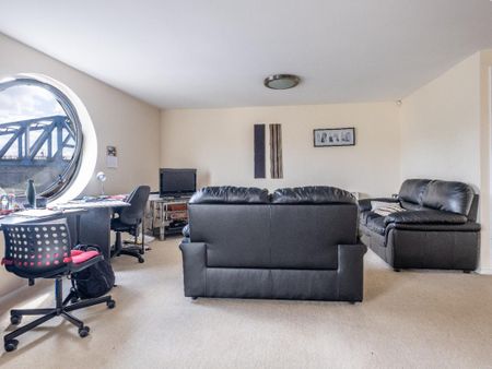 2 bedroom apartment to rent - Photo 4