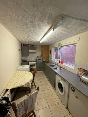 45 St Albans Gardens, Belfast BT9 5DR - Photo 1