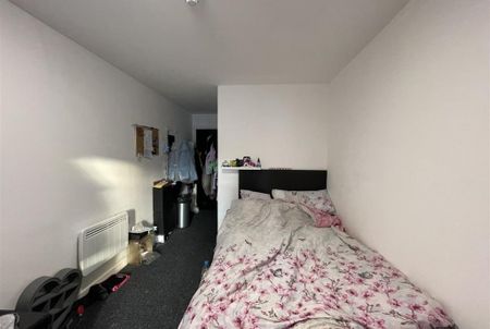 5 bedroom flat to rent - Photo 3