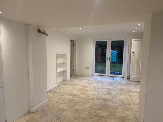 4 bedroom cottage to rent - Photo 1