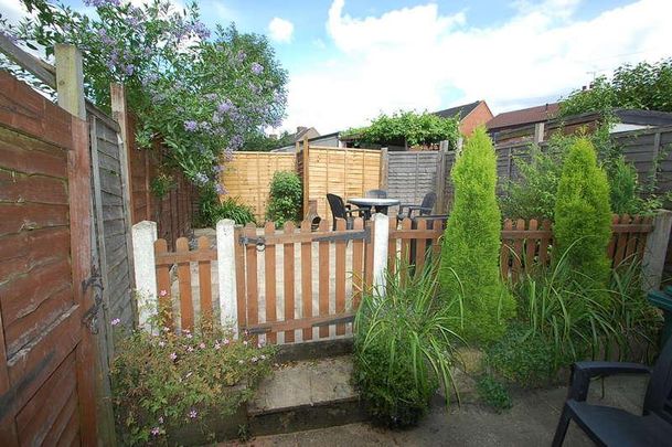 George Street, Church Gresley, DE11 - Photo 1