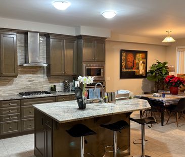 For Lease - 165 Wheat Boom Drive, Oakville, Ontario - Photo 6