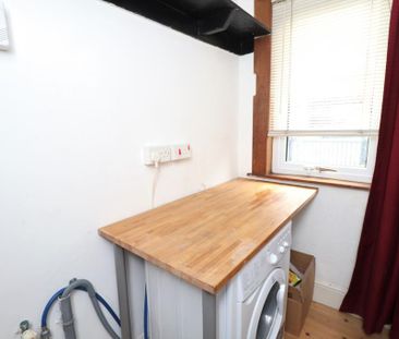 4 bedroom terraced house to rent - Photo 4