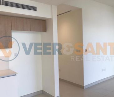 Private Garden | Direct To Pool | Single row - Photo 3