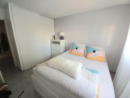 VITROLLES APPARTEMENT T2 MEUBLE TERRASSE, - Photo 3