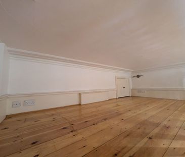 Mezzanine Studio flat - Couples accepted - Photo 1