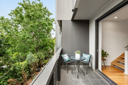 16 Dianella Walkway, Brunswick East VIC 3057 - Townhouse For Rent | Domain - Photo 5