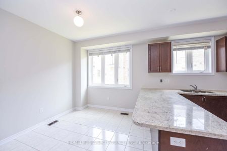 For Lease - 7 Miami Grove, Brampton, Ontario - Photo 4