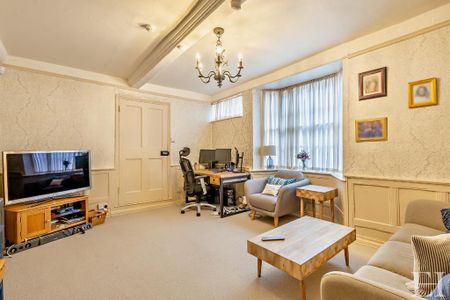 6 bedroom semi-detached house to rent - Photo 5