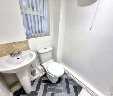 2 bed lower flat to rent in NE23 - Photo 3