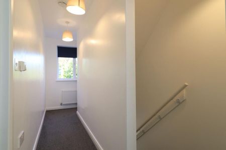 2 bedroom terraced house to rent - Photo 3