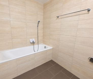 Appartement moderne de 2 pièces avec balcon - Photo 4