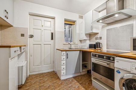 Studio to rent - Photo 2